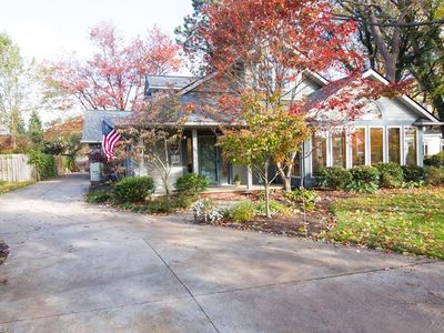 18990 Rockcliff Dr, Rocky River, OH, 44116