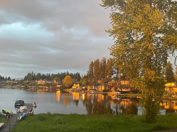 610 E Lake Stevens Rd APT 103, Lake Stevens, WA 98258