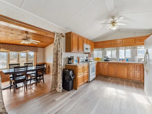 307 19th Hole Drive #L7, Wisconsin Dells, WI 53965