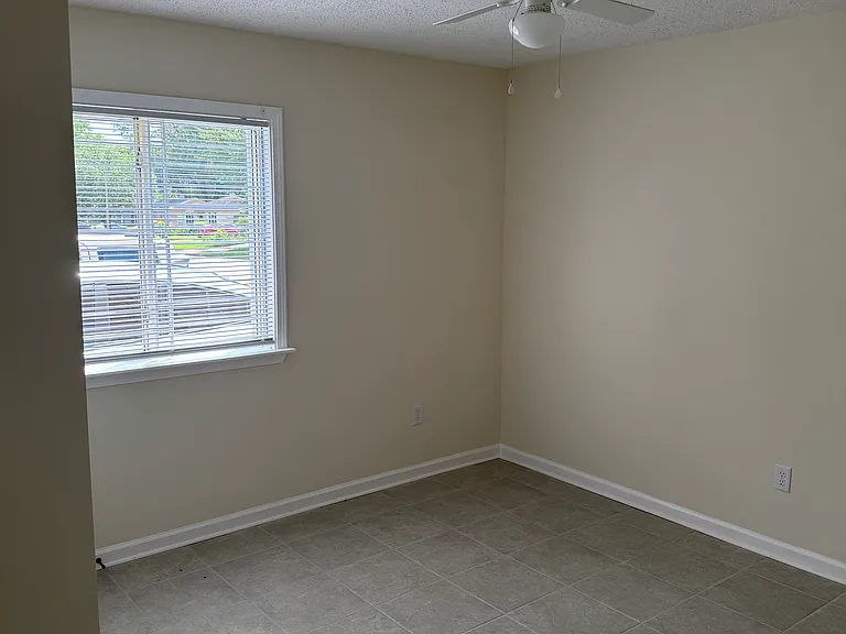 3917 Dunn Rd — Photo 5