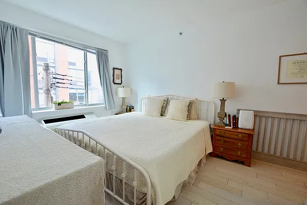 Rented by Douglas Elliman | media 14