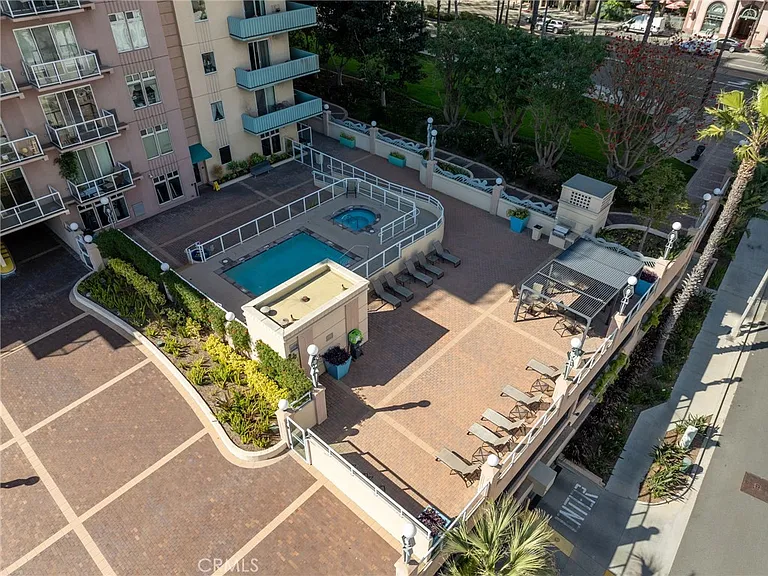 488 E Ocean Blvd #717 — Photo 35