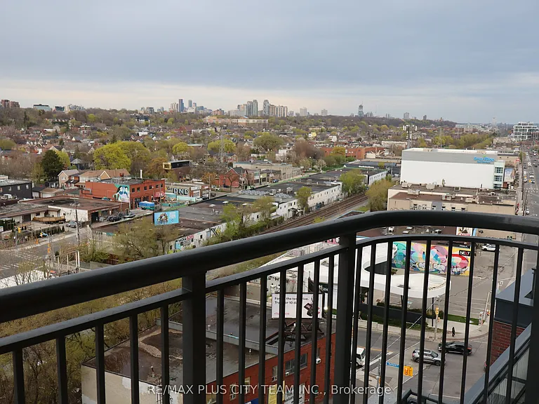 1185 Dupont St #913 — Photo 16