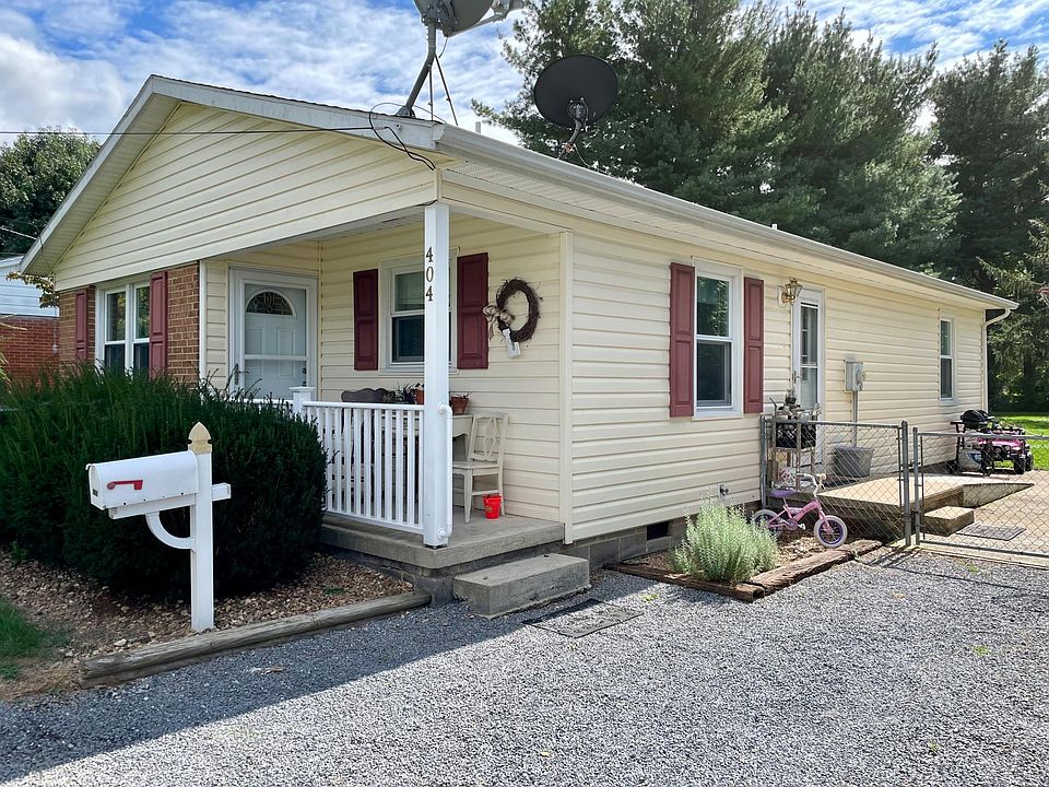 Welcome to 404 Bruce Street, Bridgewater, VA 22812