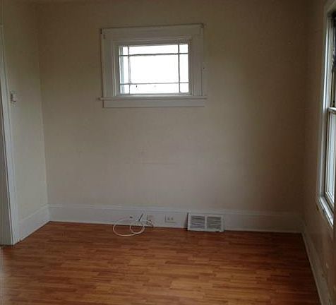4th image of 3107 Wellington Ave
