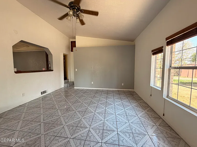 12760 Crisantemo Dr — Photo 7