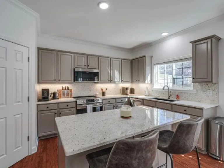 1232 Lighthouse Pl — Photo 4