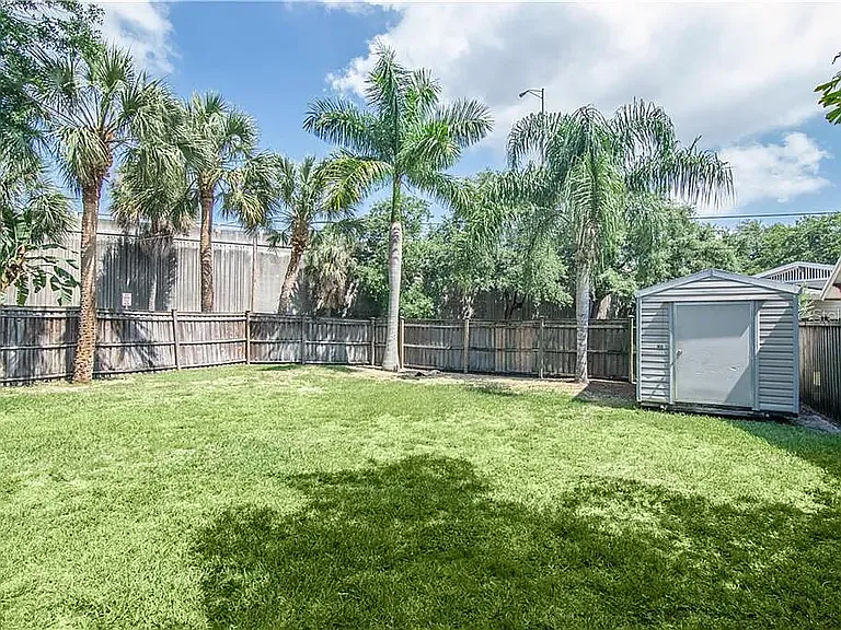 2117 Watrous Ave — Photo 21