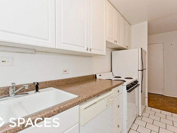 3rd image of 2007 N Sedgwick St #7O4