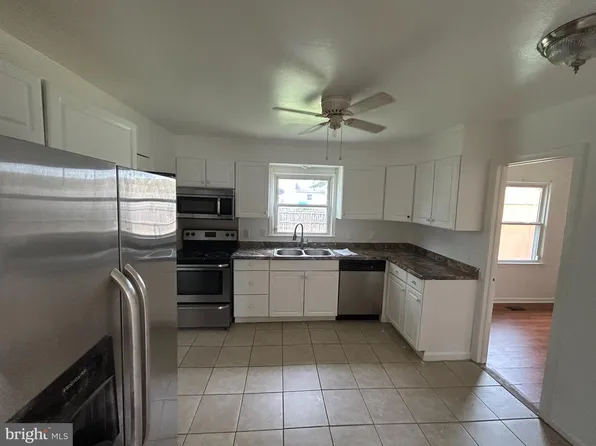5016 Arony St, Hampton, VA 23605