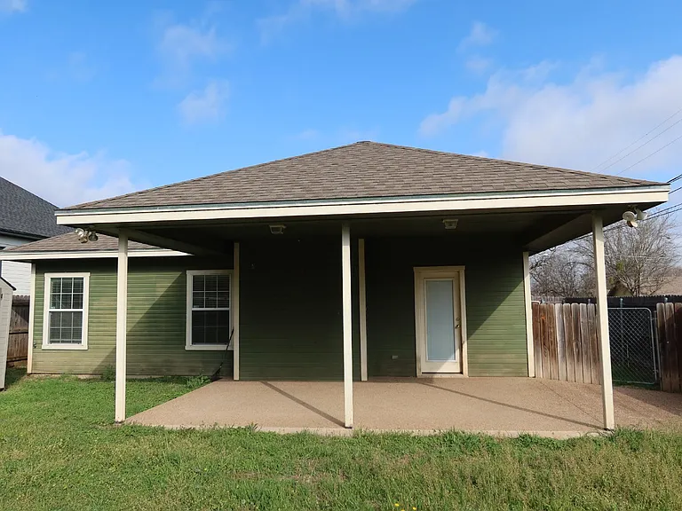 2200 Parrott Ave — Photo 21