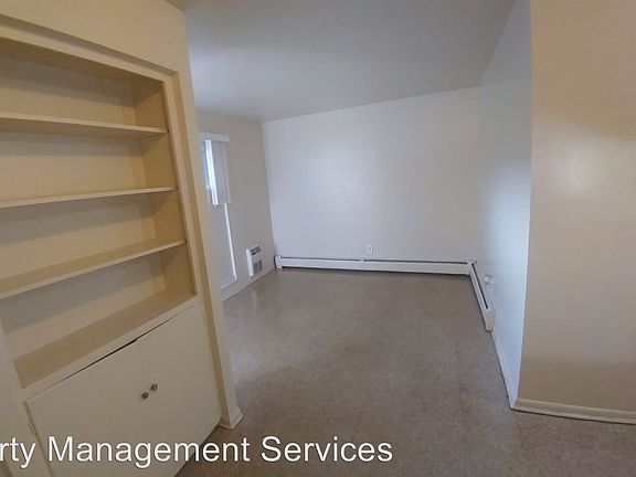 5th image of 18011 Hoover St APT 6