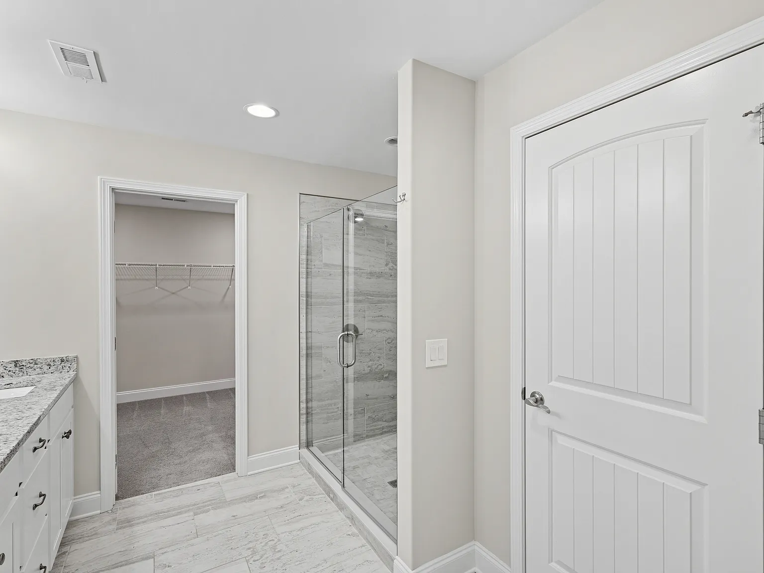 4 bed, 2.5 bath, 2180 sqft, $3,270 — Photo 4