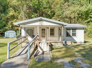 1752 Rock Quarry Cir, Toccoa, GA 30577