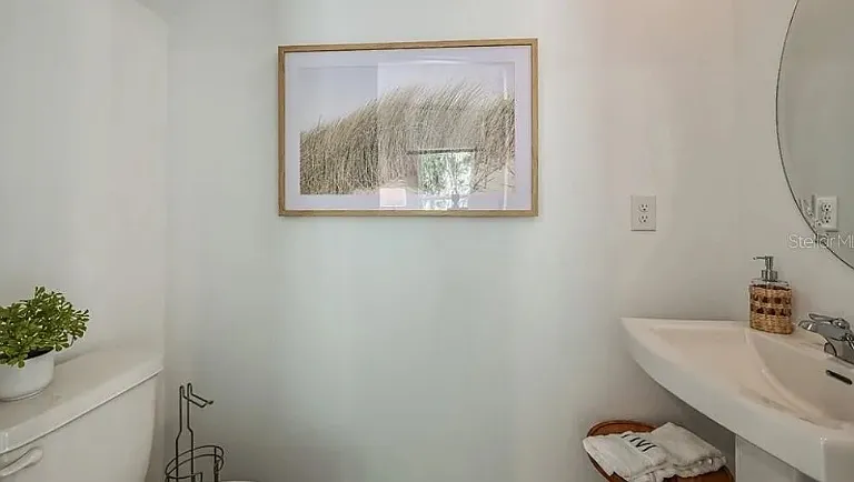 3010 Skyline Loop — Photo 1