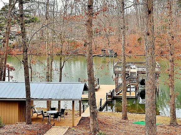 3rd image of 1575 Capewood Drive