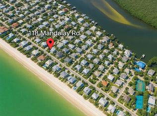 118 Mandalay Rd, Fort Myers Beach, FL 33931