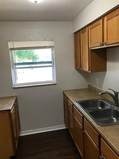 1451 Drew St #4