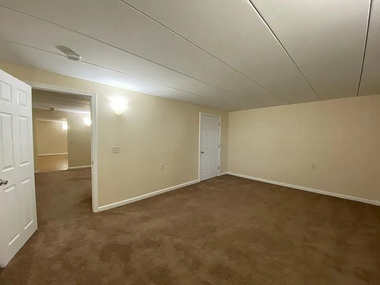 50 W Warwick Ave #21 — Photo 5