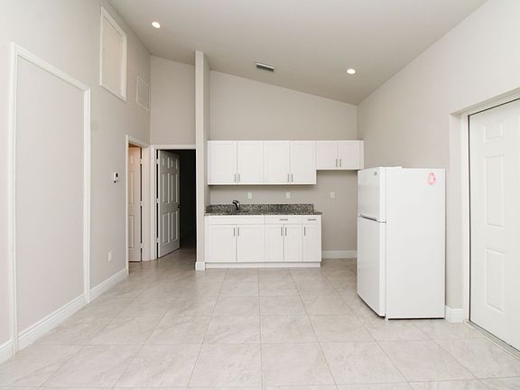 3rd image of 2861 Tropicana Blvd #A1