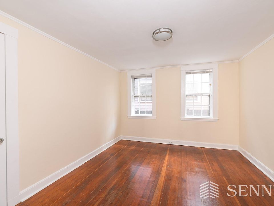 2nd image of 32 Gibson St #First