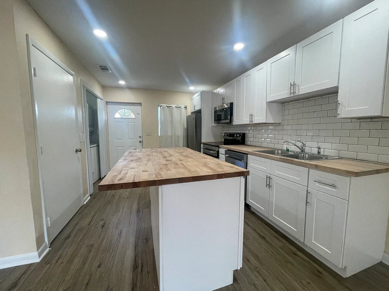2 bed, 800 sqft, $1,395 — Photo 4