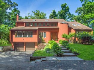 48 Shore Rd, Mount Sinai, NY 11766