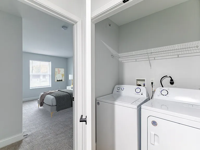 Windsor Forest Townhomes — Photo 9