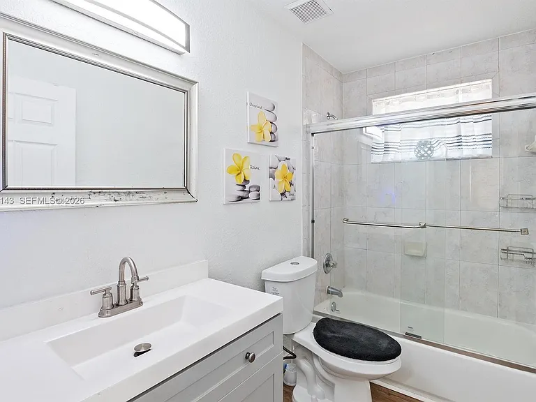 4276 SW 56th Ave — Photo 17
