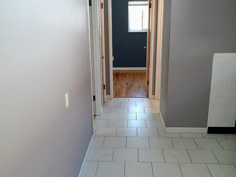 1239 Kraft St — Photo 8