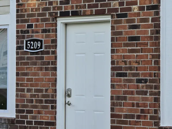 5209 S Brooks Dr APT D, Jefferson City, MO 65109