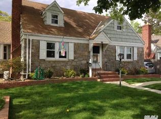 611 Westminster Rd, Baldwin, NY 11510