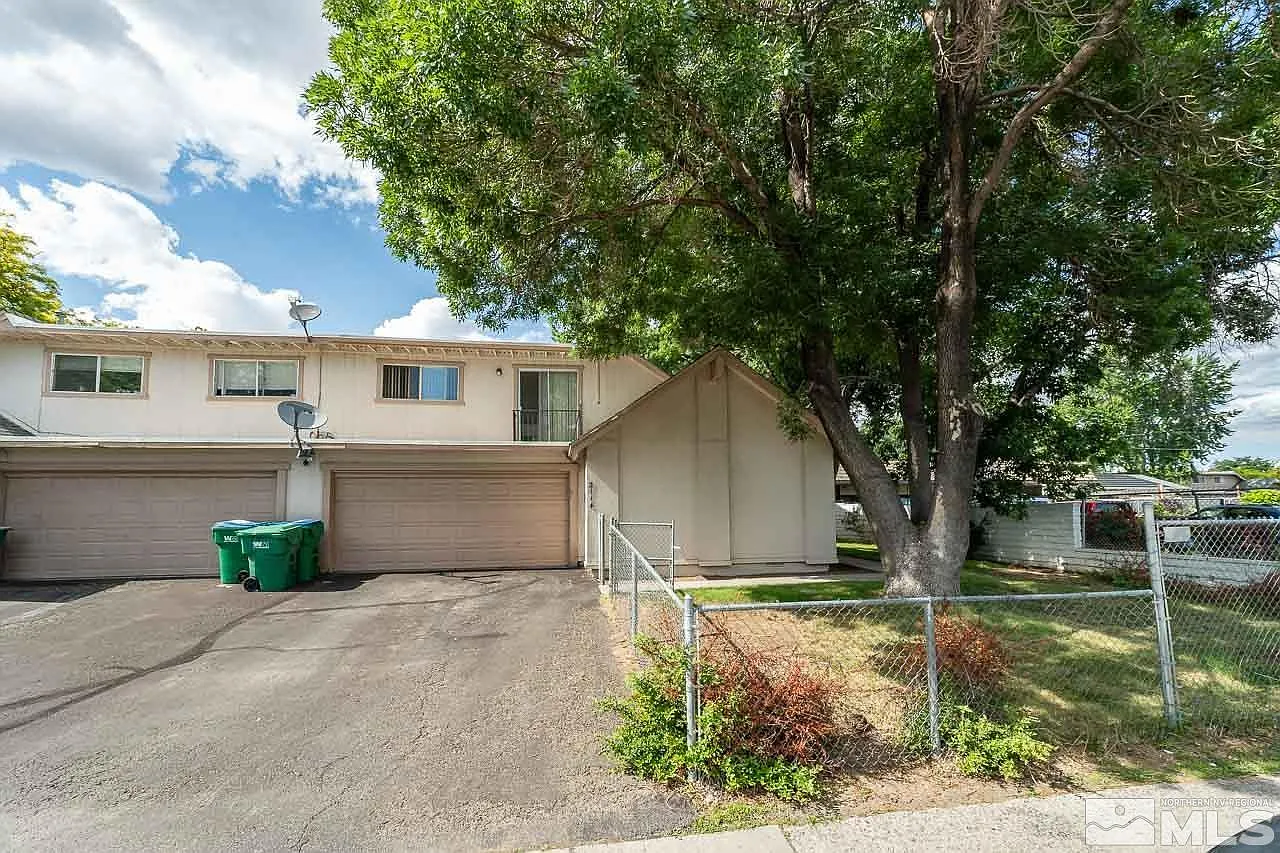 2114 Oppio St photo 1