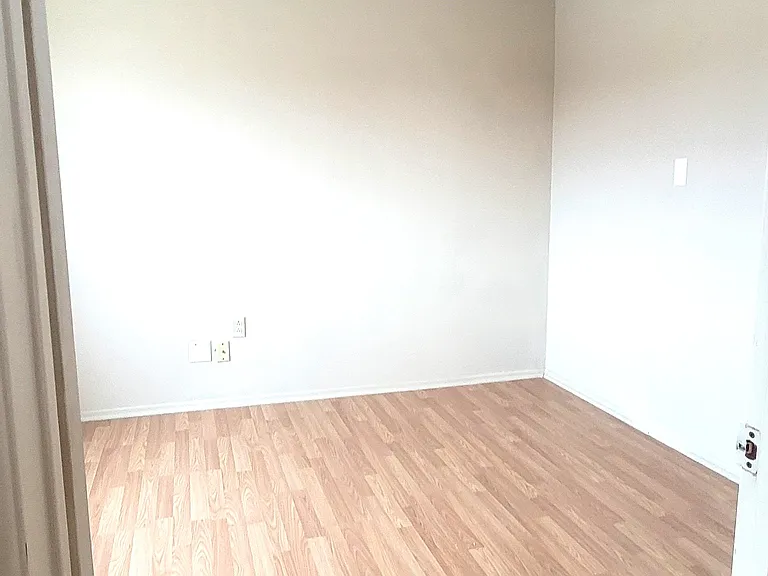 218 W Carson St #A — Photo 21
