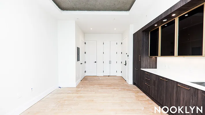 Rented by Nooklyn NYC LLC | media 77