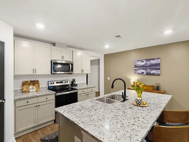 394 Coconut Dr — Photo 5