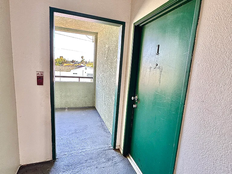 11058 Cantlay St #1 — Photo 22