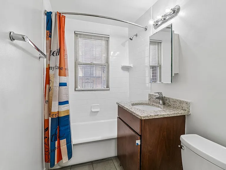 NEW QUIN APARTMENTS — Photo 40