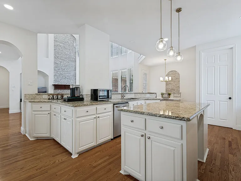 729 Driftwood Dr — Photo 10