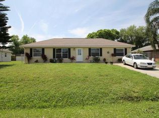 657 Fairhaven St NE, Palm Bay, FL 32907