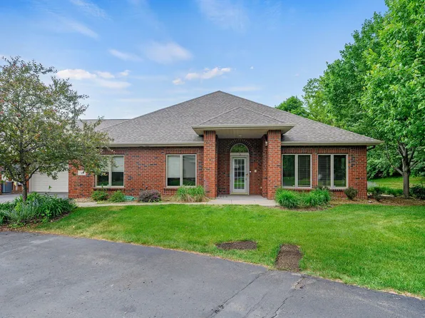 113 Deerwood Ct, Hudson, WI 54016