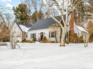 25 Woodbridge Ter, South Hadley, MA 01075