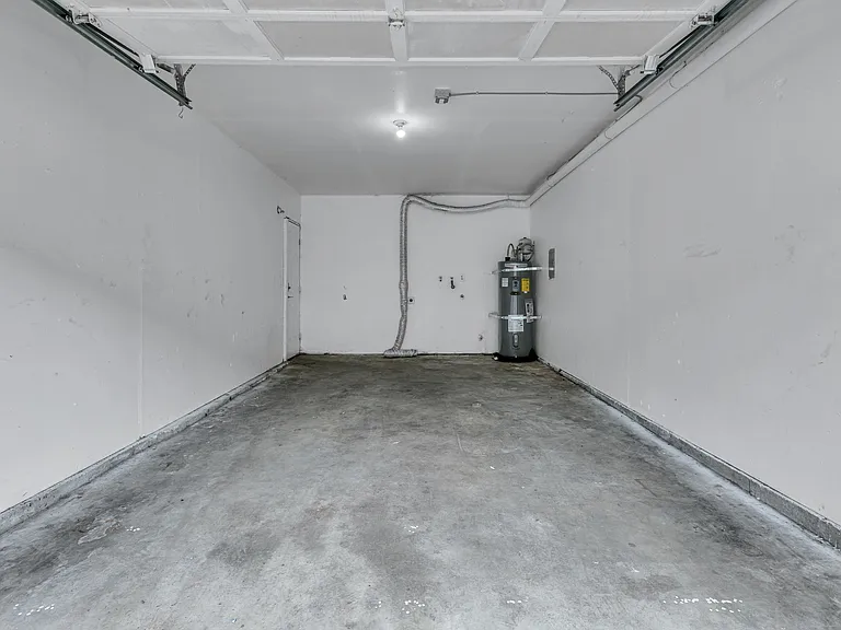 2406 N St NE #D — Photo 12