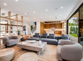5929 Melvin Ave, Tarzana, CA 91356
