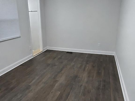 3rd image of 4615 Bluff Rd