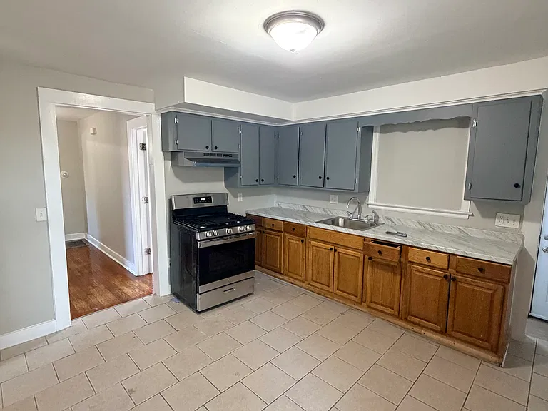 1086 Whalley Ave #1-0 — Photo 4