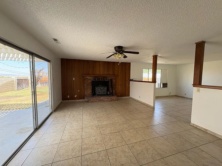 202 Terrace Dr — Photo 4