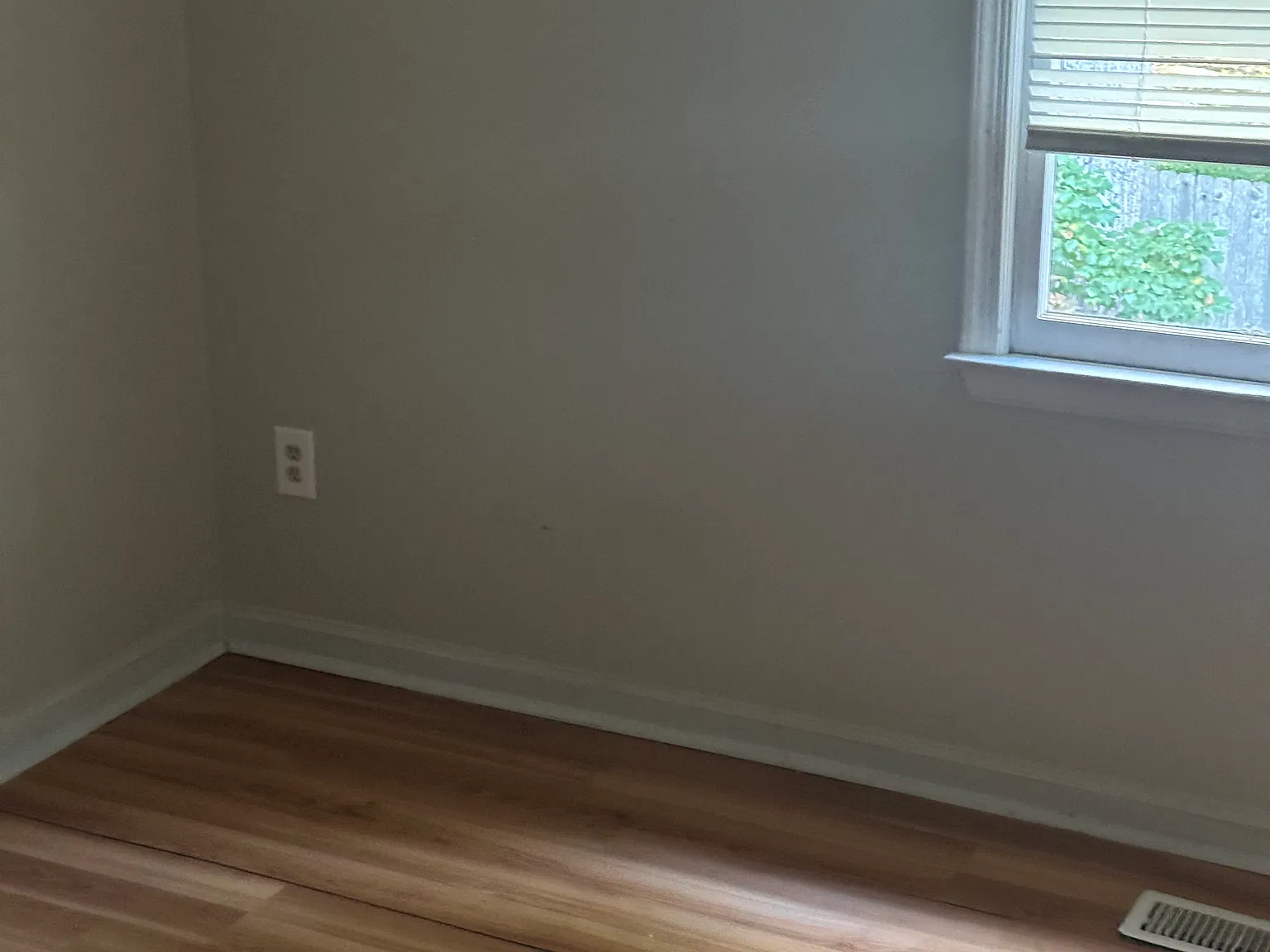 4219 Baylor St — Photo 2