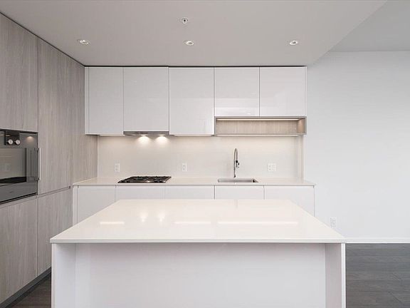 4th image of 6808 Minoru Blvd #904
