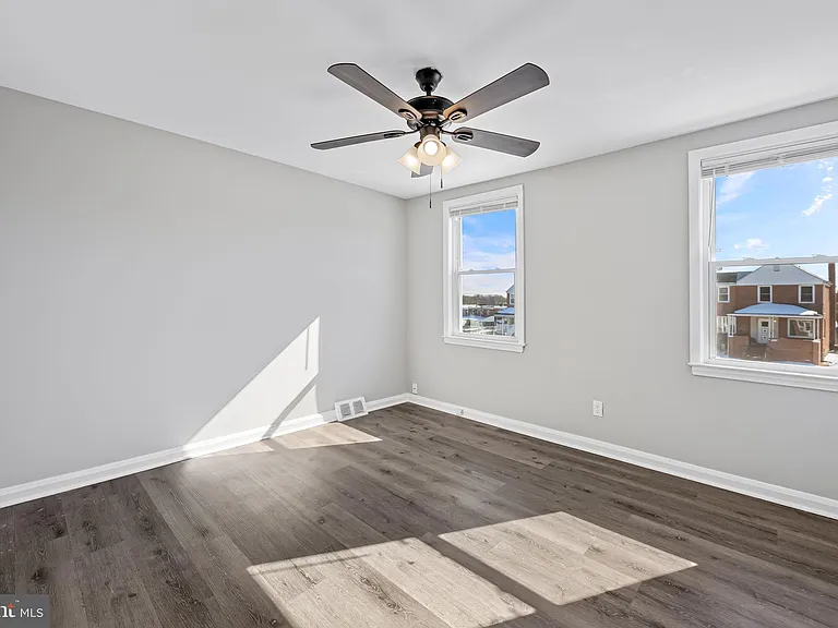 7520 Durwood Rd — Photo 20